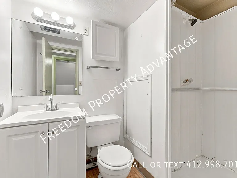 2523 Park Hill Dr — Photo 23
