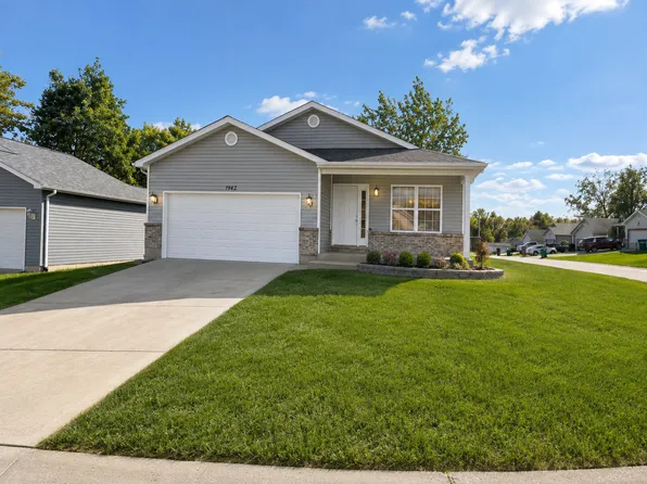 1942 Burlington Dr, Pevely, MO 63070