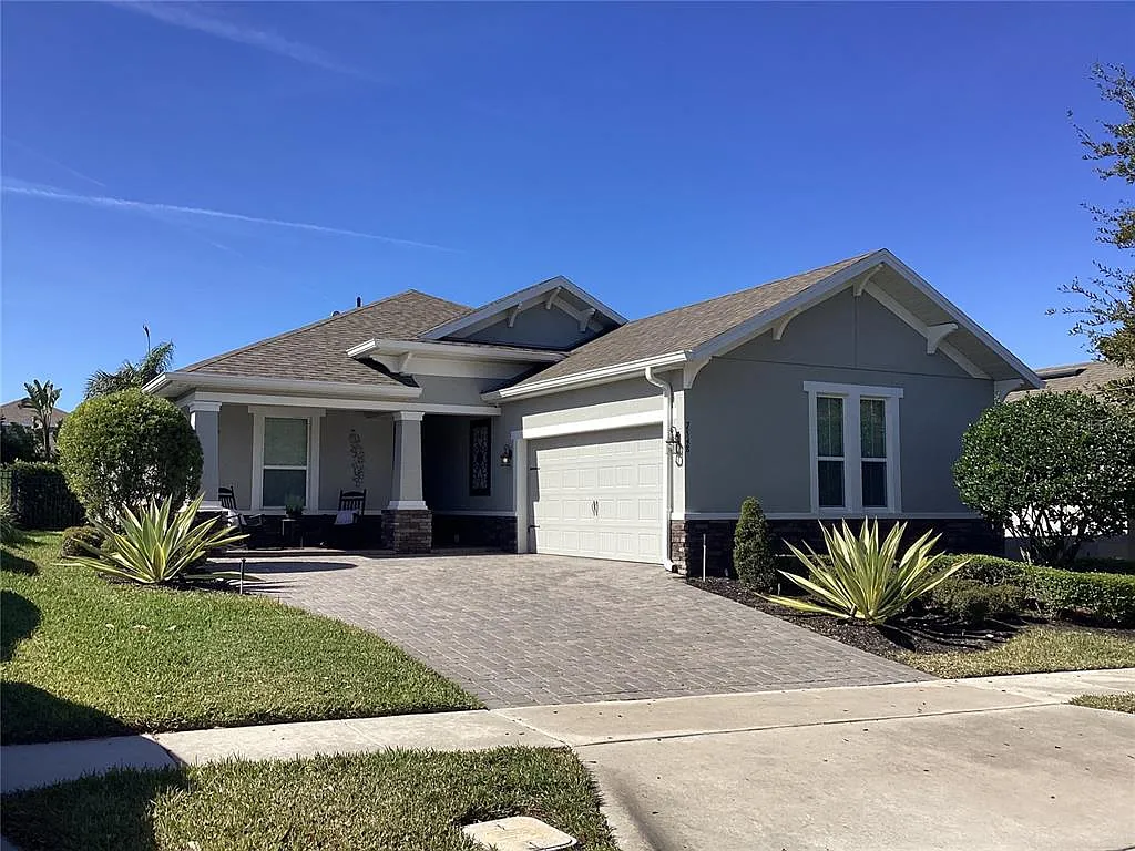 4 bed, 2.0 bath, 1956 sqft, $3,500 — Photo 1