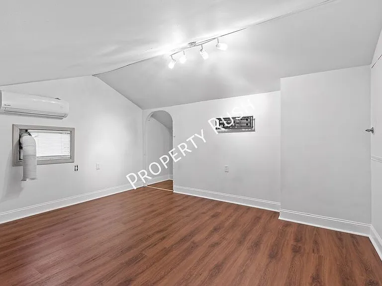3404 Frawley St — Photo 27
