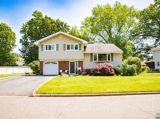 146 13th St, Cresskill, NJ 07626