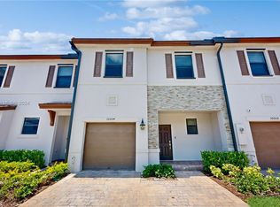 10094 SW 231st Ln, Miami, FL 33190