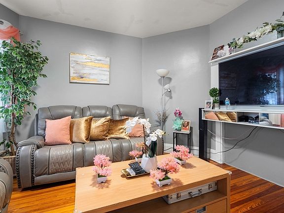 5th image of 12 Dalrymple St