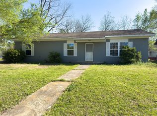 607 W Arthur St, Hugo, OK 74743