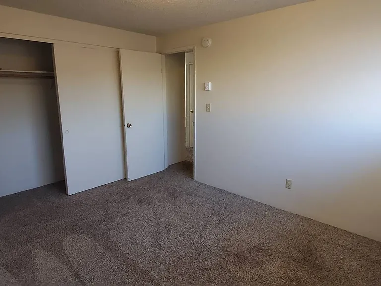 1061 Washington Apartments — Photo 11
