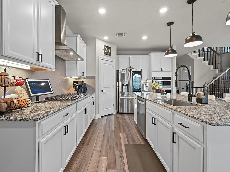 210 Purple Heart Dr — Photo 11