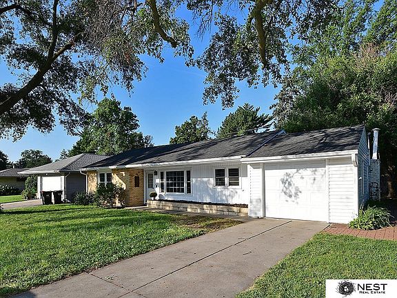 2nd image of 1633 Sunburst Ln