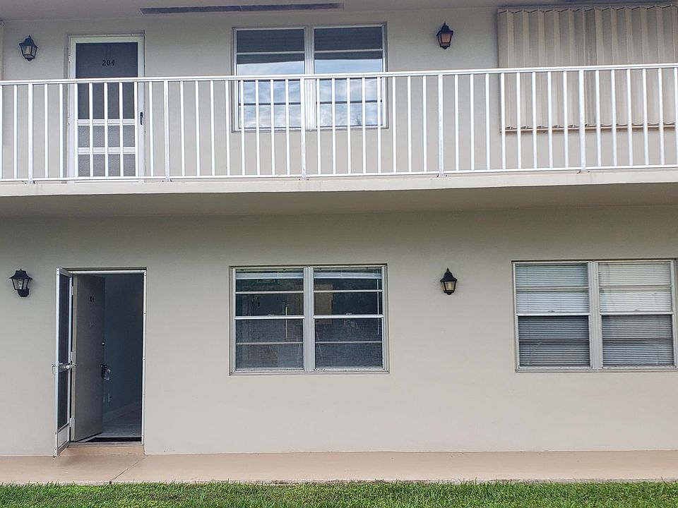 1st image of 16 Lake Vista Trl APT 104