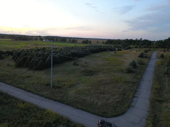 LOT 6 West Mdws, Ionia, MI 48846