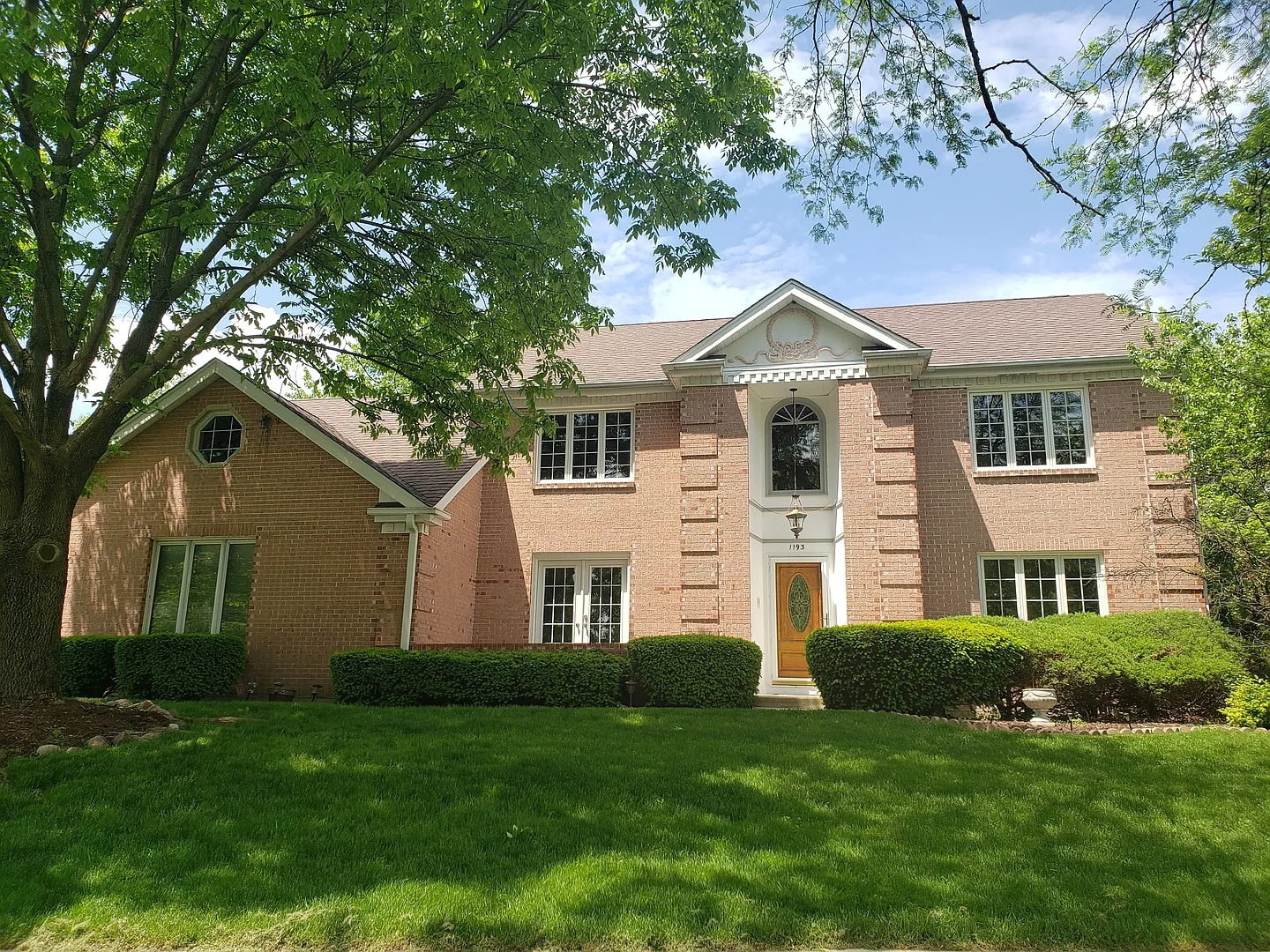 1193 Johnson Dr photo 1