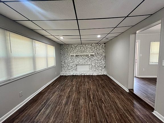 3rd image of 2613 Rippee Rd