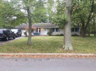 31 Savage Rd, Kendall Park, NJ 08824