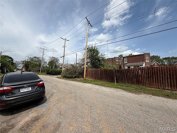 5th image of 4816 Highland Ave