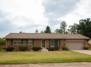 1933 Alan Ln, Newburgh, IN 47630