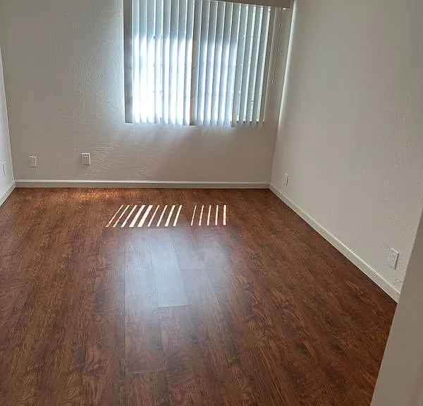 1405 Oak Grove Ave #104 — Photo 7