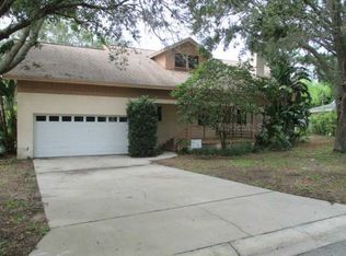 1311 Riverside Dr, Tarpon Springs, FL 34689