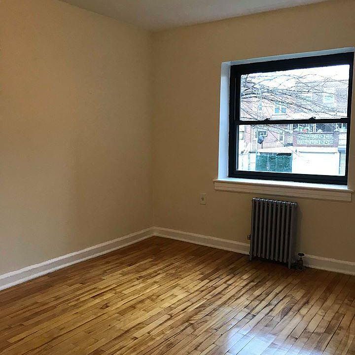 1st image of 303 Bay 17th St APT 1D