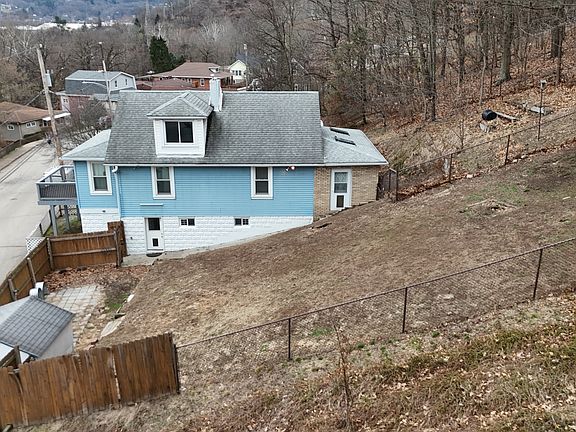 2nd image of 798 Valley Rd