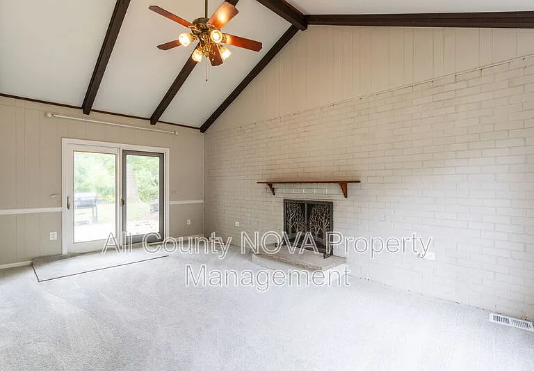 4126 Lenox Dr — Photo 4