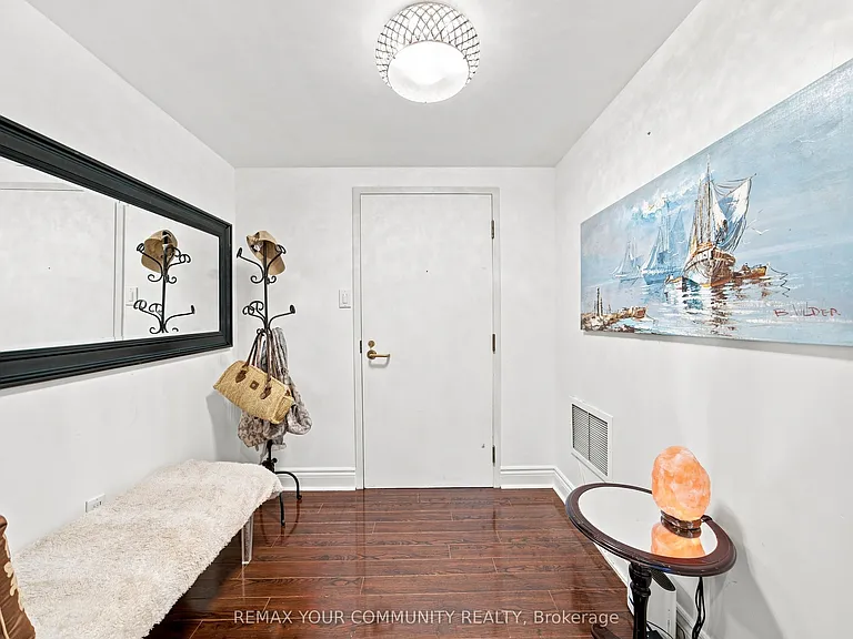 251 Queens Quay W #705 — Photo 4