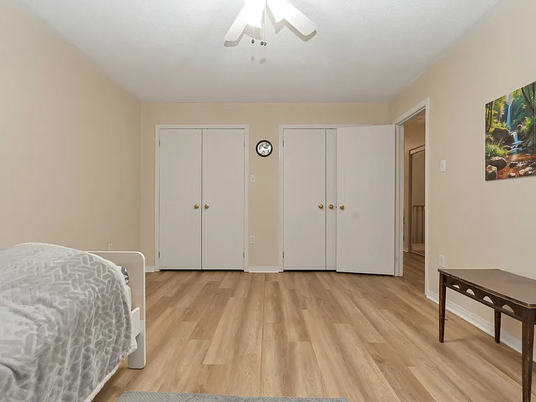 50 Chalmers Dr — Photo 18