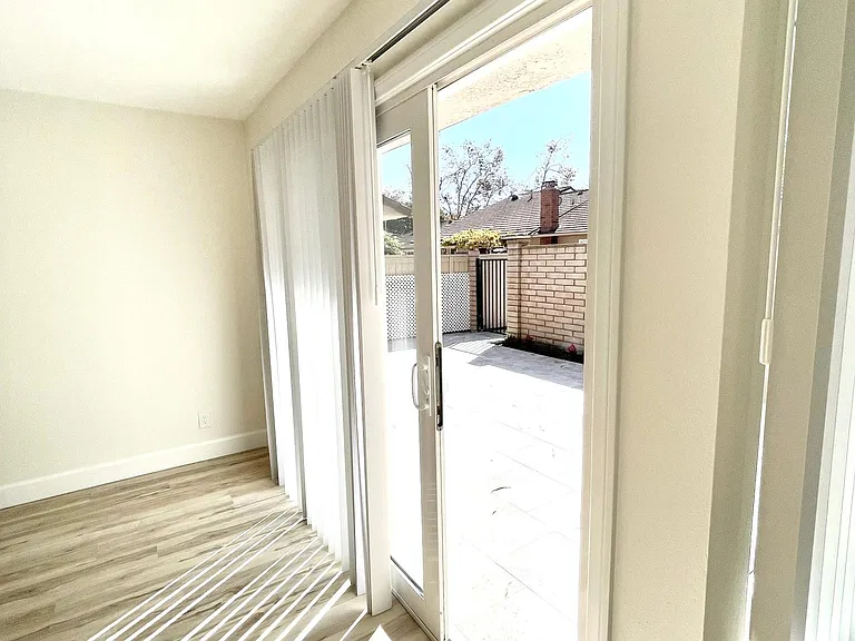 5052 Boxwood — Photo 20