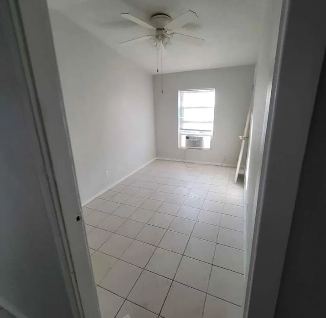 3 bed, 1250 sqft, $1,350 — Photo 4