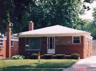 19380 Rensellor St, Livonia, MI 48152