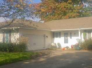 1109 Steeplechase, Chatham, IL 62629