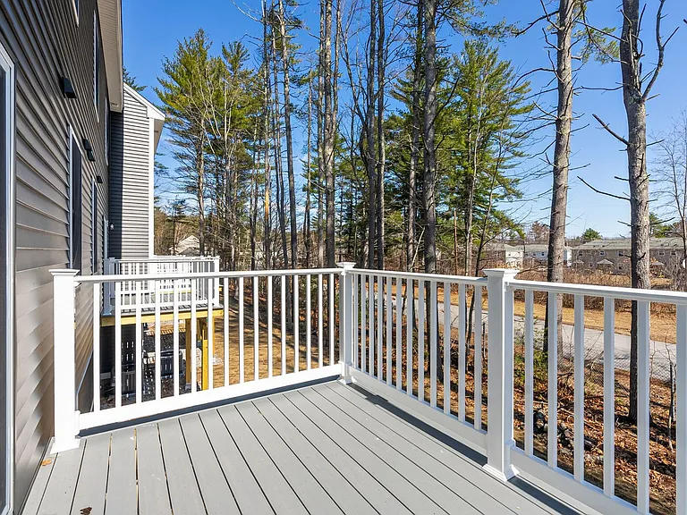 Bayberry Commons- 3 Bedroom 2.5 Bath Townhomes with 2 Car Garage — Photo 8