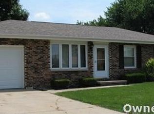22 Holly Dr, Clinton, IL 61727