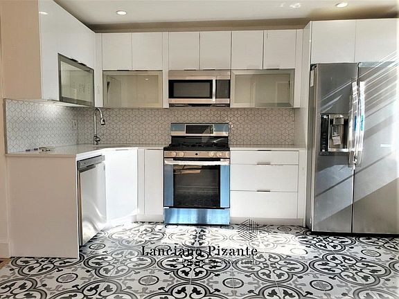 2nd image of 5707 Avenue O