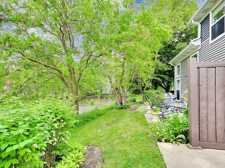 312 E Tall Oaks Ln — Photo 30