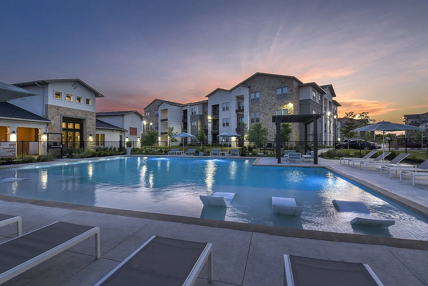 The Scott at Medio Creek — Photo 1