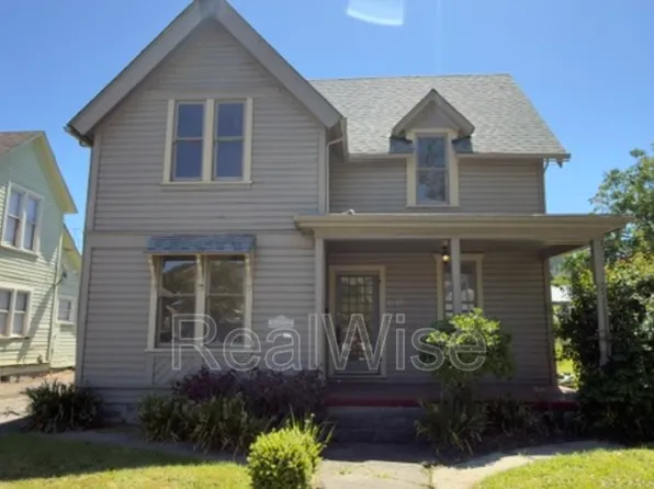 1105 SE Pine St, Roseburg, OR 97470