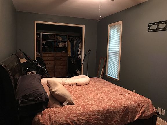 Master with walk in closet