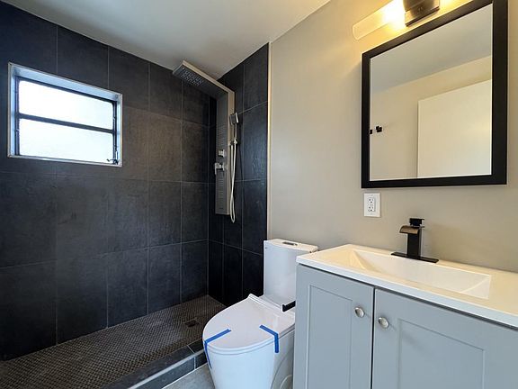 5th image of 1109 NW 15th Avenue