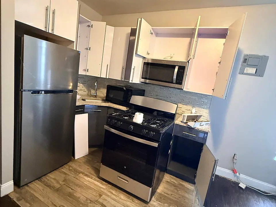 480 Concord Ave #4E