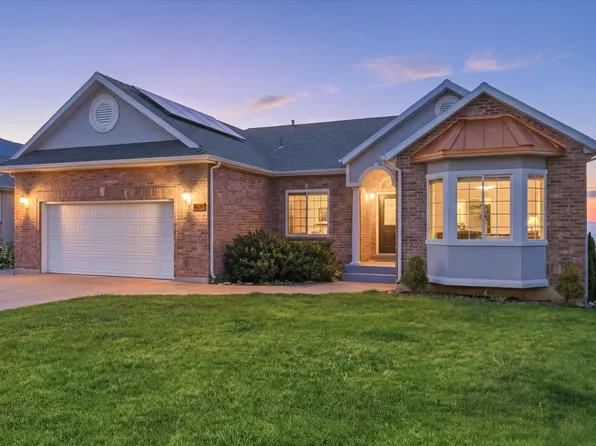 869 E 3350 N, North Ogden, UT 84414
