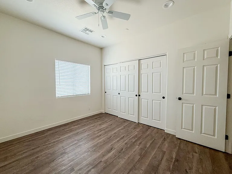 6944 Woodward Ave — Photo 8