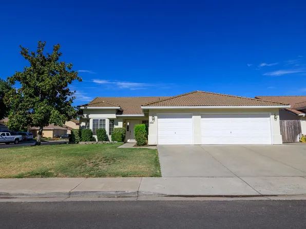 200 Fairwood Dr, Oakdale, CA 95361