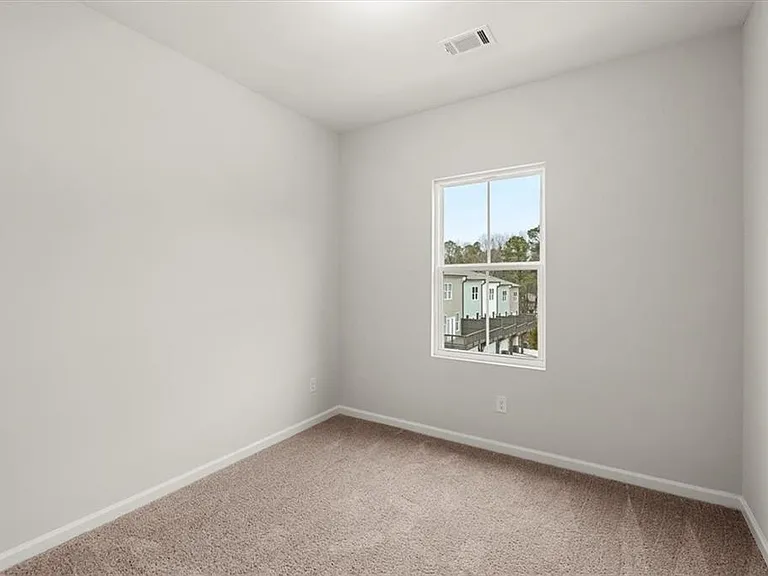 741 Payton Ln — Photo 34