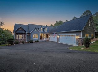 5540 Caron View Ln, Roanoke, VA 24014