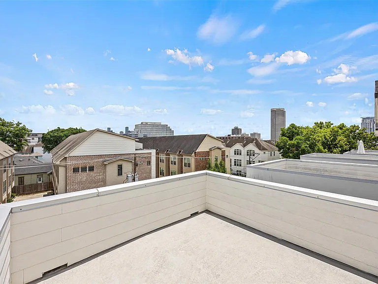 719 Leverkuhn St — Photo 37