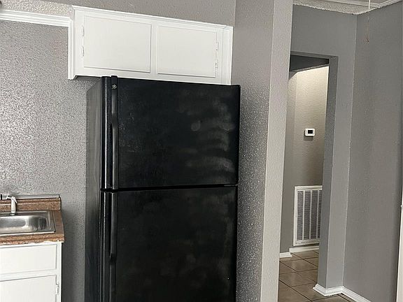 4th image of 7247 Chasewood Dr