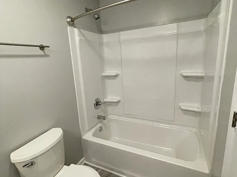 2815 Ravencroft Dr — Photo 11