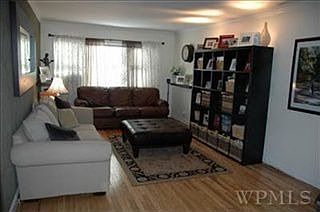 1st image of 15 Leewood Cir
