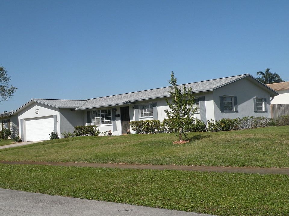 Roof & AC replaced '06