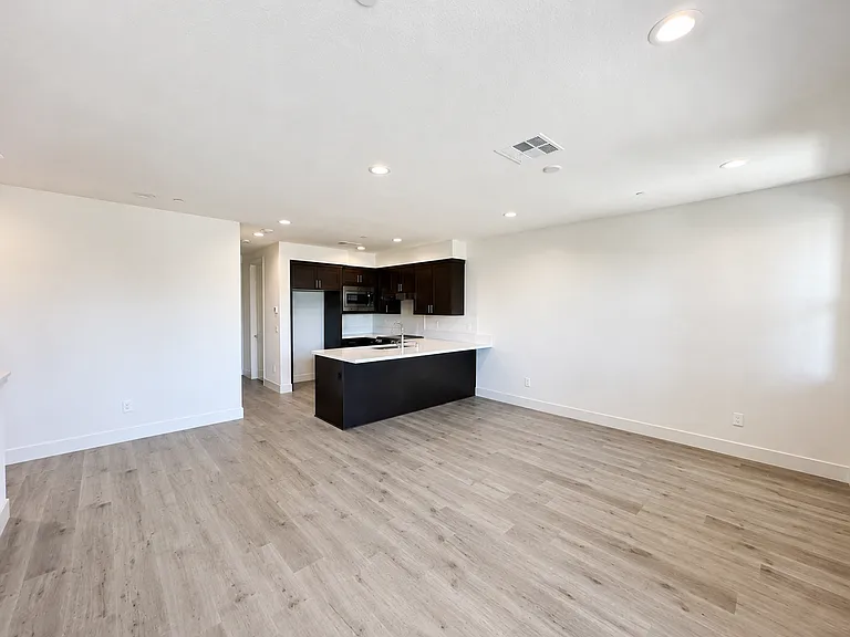 4818 Dolcetto Cmn — Photo 6