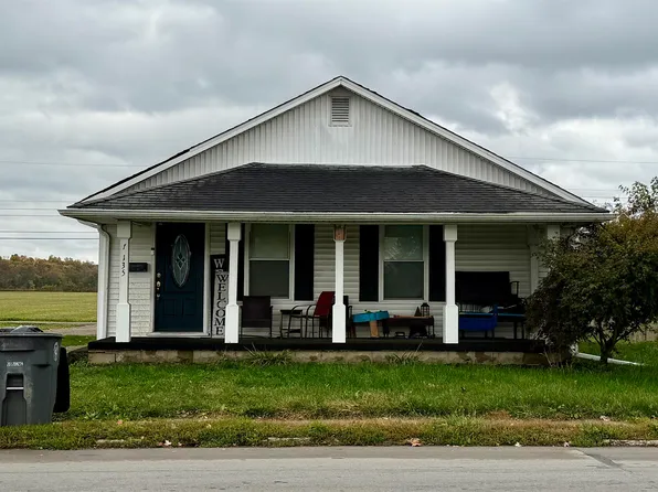 1135 E 5th St, Connersville, IN 47331